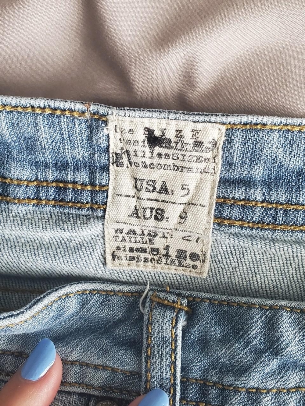 Volcom Shorts - Picture 4 of 4
